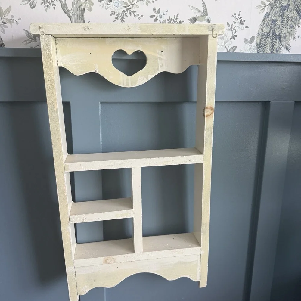 Vintage Country Trinket Wall Shelf Heart Cutout Peg Rack Cottage Farmhouse Wood
